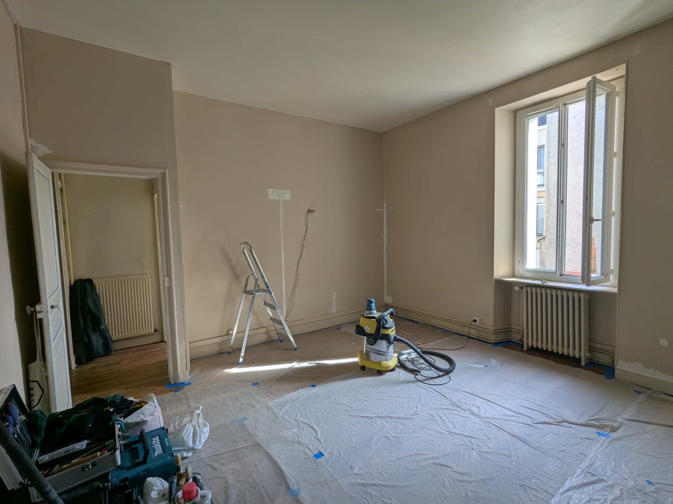 Chantier en cours dans le salon